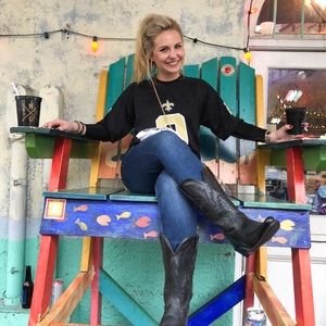 Meet your Posher, Laurel